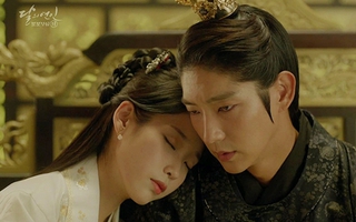Lee Jun Ki lên ngôi vua, IU đổ bệnh và có nguy cơ "ra về tay trắng"