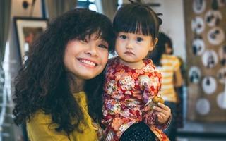 Gặp mẹ đơn thân xinh đẹp bỏ việc nghìn đô, gây dựng cửa hàng áo dài thêu tay