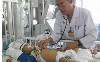 Hai em bé bị ngộ độc thuốc an thần