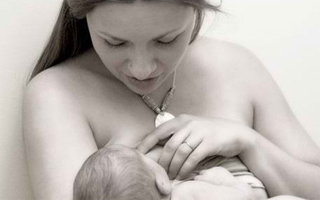 Làm thế nào để có bộ ngực đẹp sau sinh?