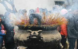 Hít nhiều khói nhang có thể gây ra viêm phổi