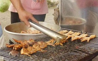 Dễ hỏng nội tạng vì ăn “đặc sản” chân gà nướng