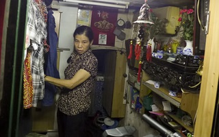 Cuộc sống chen chúc trong ngôi nhà "cá hộp" giữa phố cổ Hà Nội