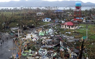 Siêu bão Haiyan hơn cả cơn sóng thần gây ra thảm cảnh tang tóc ở Philippines