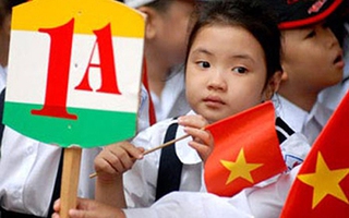 Con vào lớp 1, cả nhà rối như canh hẹ