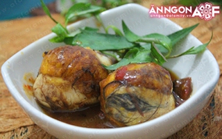 Trứng vịt lộn xào me - nghe đã thèm! 