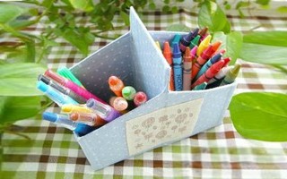 Làm ống đựng bút cùng bé chào năm học mới