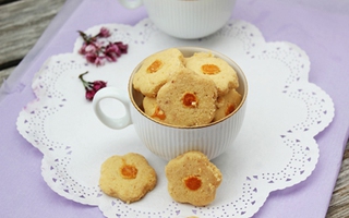 Bánh quy hoa mai cho Tết thêm đầm ấm