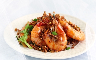 Tôm xóc tỏi thơm lừng siêu hấp dẫn