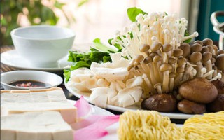 Học Hứa Vỹ Văn cách làm lẩu nấm tuyệt ngon