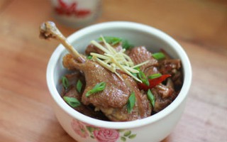 Vịt kho gừng ngon cơm ngày trở lạnh
