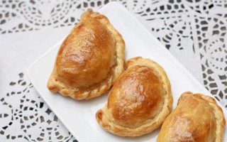 Bánh mặn nhân thịt giòn thơm lạ miệng