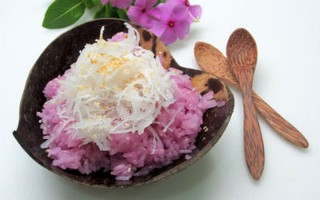 Dùng nồi cơm điện nấu xôi lá cẩm vừa đẹp vừa ngon
