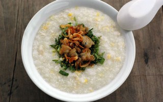 Cháo ngao đậu xanh mát lành dân dã