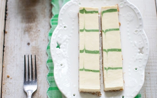 Làm bánh Cheesecake thơm ngon mà không dùng lò nướng
