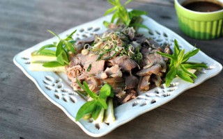 Món ngon cuối tuần: Bê hấp sả