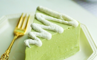 Thơm mát ngọt ngào món bánh cheesecake trà xanh