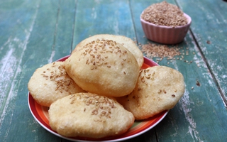 Mát trời làm bánh tiêu nhâm nhi là tuyệt nhất!