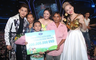 "Cậu bé nghèo" Hồ Văn Cường thắng thuyết phục mùa đầu tiên Vietnam Idol Kids