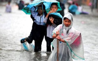 Hơn một triệu học sinh Hà Nội ngày mai nghỉ học tránh bão