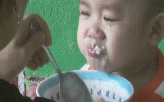Bảo mẫu trường mầm non tư thục Phương Anh có bằng đại học nuôi dạy trẻ