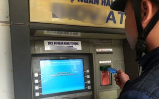 Hà Nội: Người dân khốn đốn vì ATM đồng loạt báo lỗi