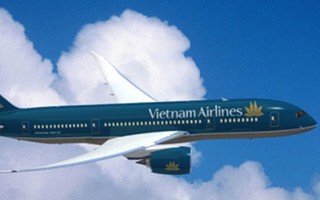 Máy bay Vietnam Airlines đi TPHCM hạ cánh xuống Cam Ranh