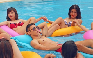"Hot boy nổi loạn" Hồ Vĩnh Khoa khoe cơ bắp giữa dàn mỹ nhân