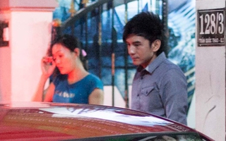Đan Trường mệt mỏi sau vụ bị fan nữ đòi tiền