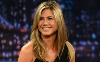 Jennifer Aniston thụ tinh nhân tạo để có con
