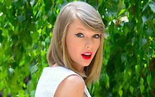 Cận khuôn mặt ngạc nhiên đáng yêu của Taylor Swift 