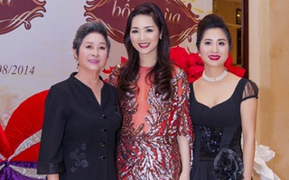 Giáng My lần đầu "khoe" bố mẹ và chị gái
