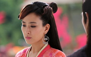 “Bạch phát ma nữ” đòi Ngô Kỳ Long trả... nước mắt