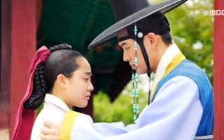 Moon Geun Young được Hoàng tử tỏ tình