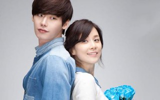 Lee Jong Suk và Lee Bo Young vẫn nhắn tin động viên nhau