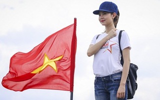 Hình ảnh đẹp của Minh Hằng bên cờ Tổ quốc