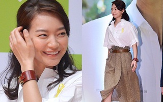 "Hồ ly" Shin Min Ah diện váy như... quấn bao tải