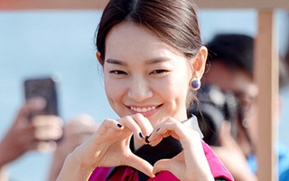Shin Min Ah đẹp không tì vết dưới ánh nắng