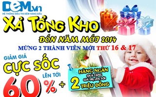 Nhộn nhịp khách mua chăn ga tại siêu thị đệm lớn nhất VN
