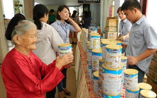 Vinamilk chăm sóc sức khoẻ người cao tuổi Nghệ An, Thanh Hóa