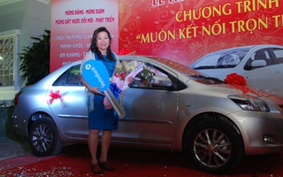 Trúng xe hơi nhờ gửi tiền tiết kiệm ngân hàng