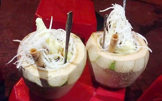 Điểm mặt 2 quán kem dừa ngon có tiếng của Hà Nội