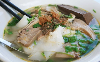 Hủ tiếu hồ - món lạ ở khu phố người Hoa