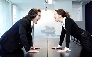 Làm gì khi giận dữ với đồng nghiệp?