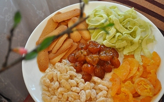 Mứt Tết - món ăn đặc trưng của ngày Tết