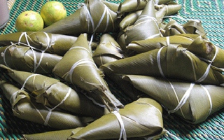Bánh sừng trâu - món ăn truyền thống của dân tộc Cơ Tu ở xứ Quảng
