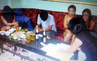 Vén màn bí mật cuộc sống khủng khiếp của nữ tiếp viên