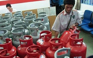 Giá gas tăng 7.000 đồng/bình 12kg