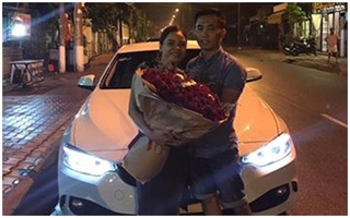 Anh chồng "nổi nhất đêm" mua xe BMW tặng vợ kỷ niệm 10 năm yêu nhau khiến dân tình xuýt xoa