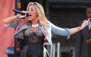 Demi Lovato không ngại chia sẻ về quá khứ